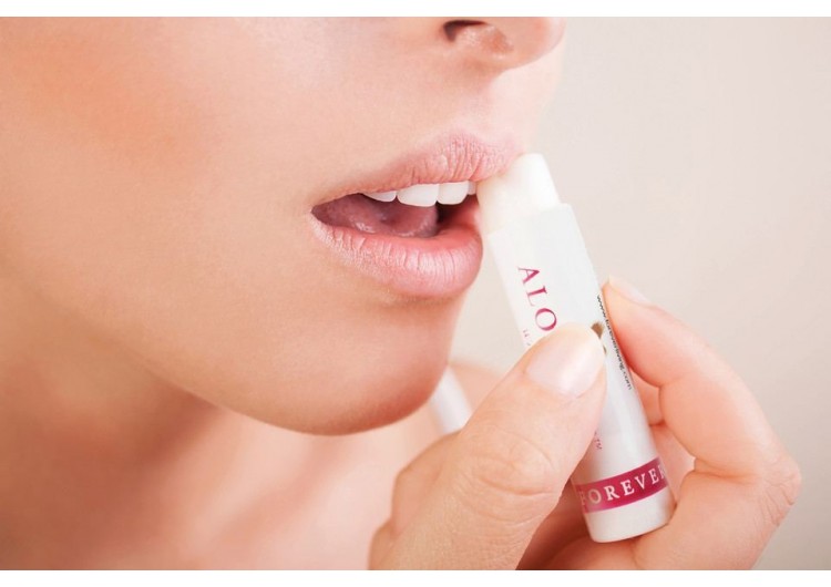 FOREVER ALOE LIPS™ : IL MEGLIO CHE LE TUE LABBRA POSSANO RICEVERE