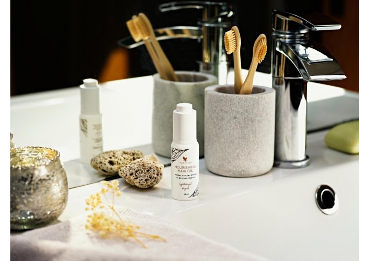 NOURISHING HAIR OIL : LA SVOLTA NELLA CURA DEI CAPELLI