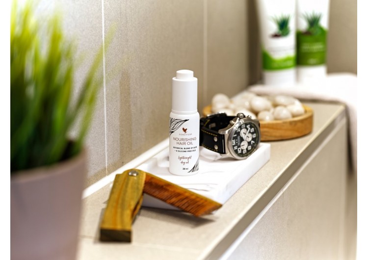 NOURISHING HAIR OIL : LA SVOLTA NELLA CURA DEI CAPELLI