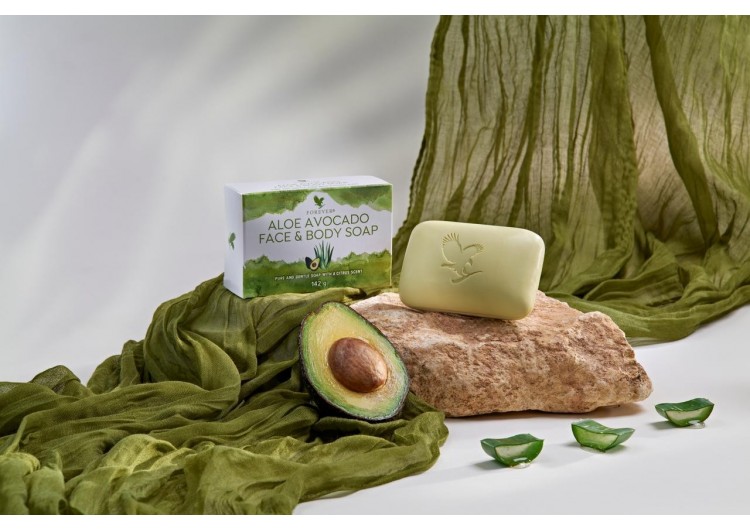 PURA FELICITÀ CON ALOE AVOCADO FACE & BODY SOAP : DELICATO, RINFRESCANTE, RICCO